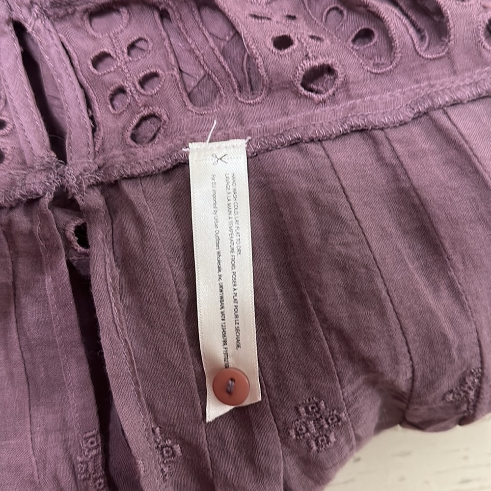 Free People ๐ฏ Cotton Plum Cut Out Embroidered Sleeveless Tank size XS - Picture 10 of 11